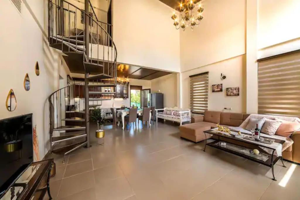Villa Kampos