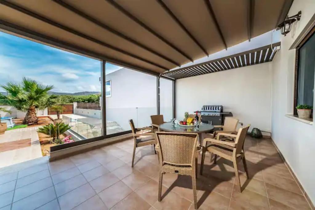 Villa Kampos *